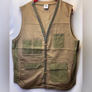 Wasted Collective Men's Hunting Vest in Army Green Size X-Large NWT